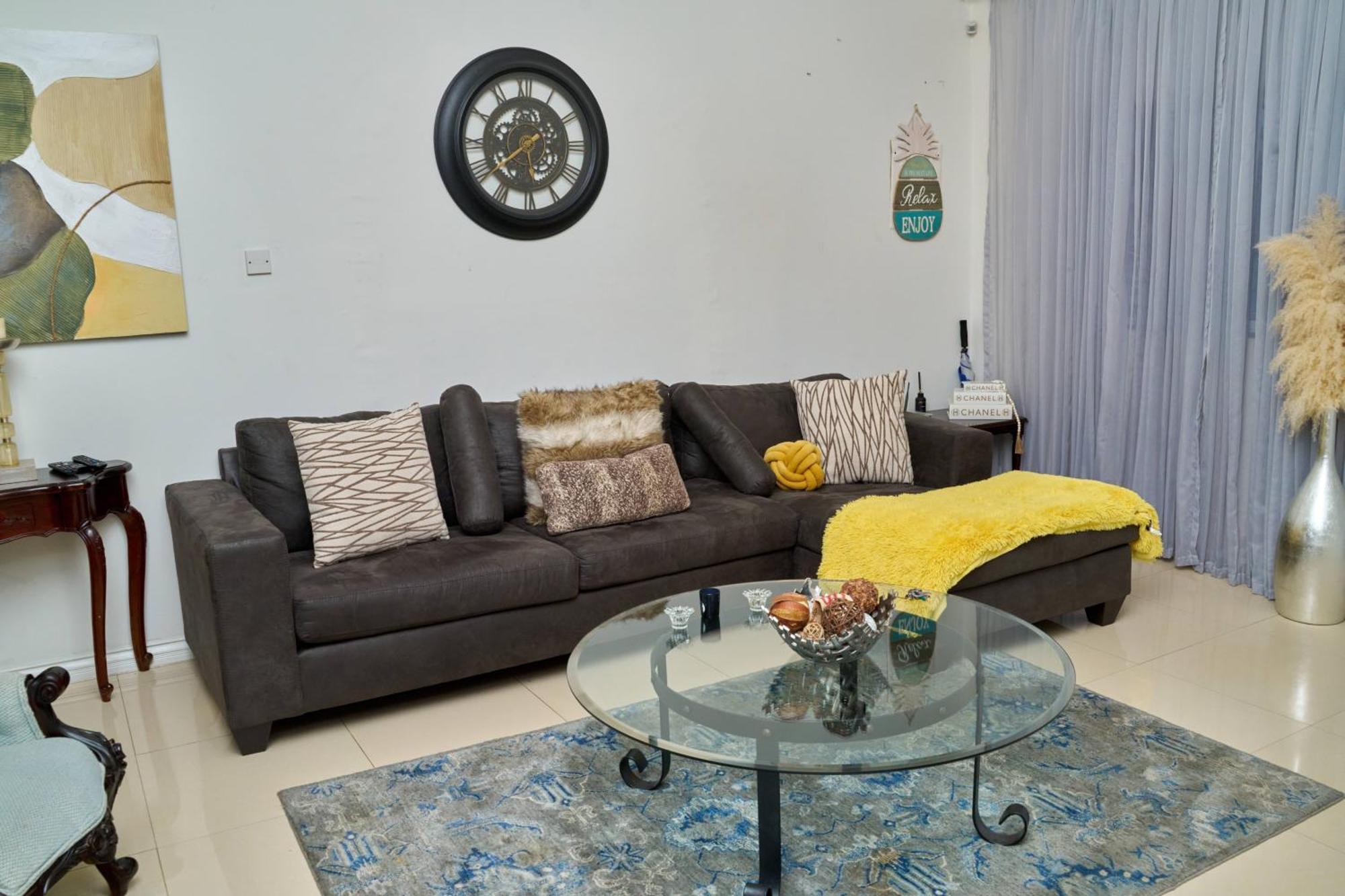 Caribbean Estates, 10 Mins From The Beach, Beautiful Gated Community Portmore Eksteriør billede
