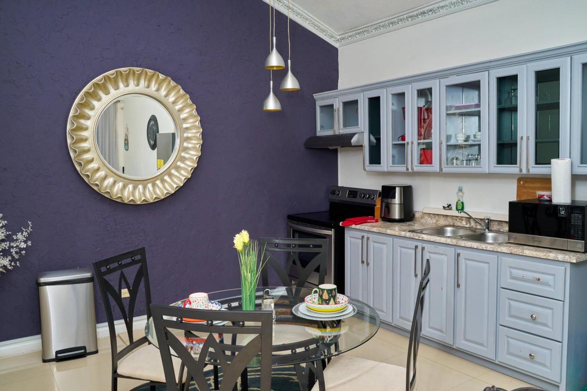 Caribbean Estates, 10 Mins From The Beach, Beautiful Gated Community Portmore Eksteriør billede